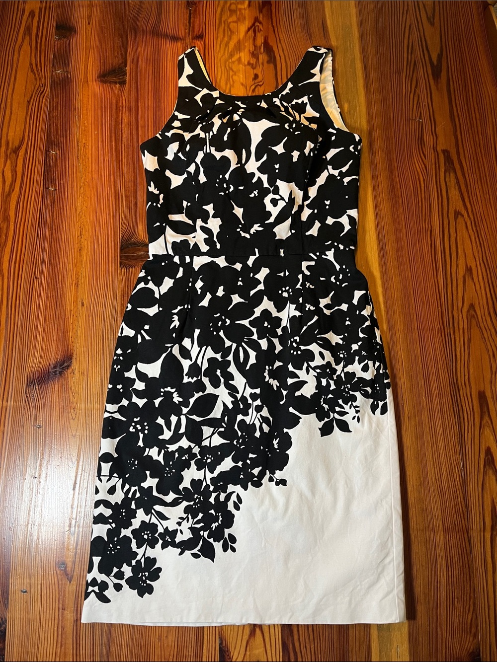 White House Black Market Sleeveless Sheath Dress, Size 0